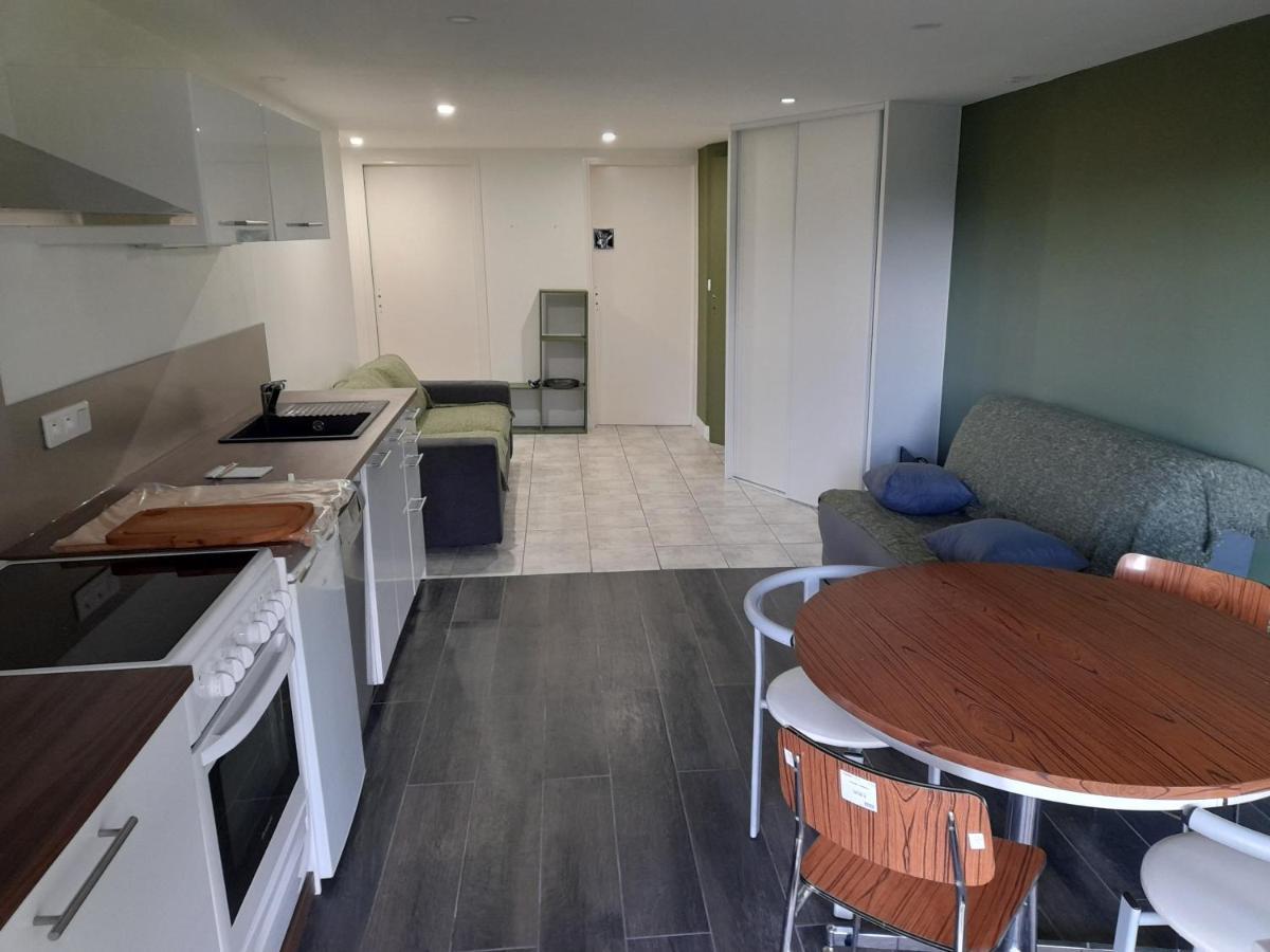 A 5 Mns Du Puy De Dome Avec Vue Imprenable Studio Rez De Jardin 24M2 Neuf A Laschamps Saint-Genès-Champanelle 외부 사진